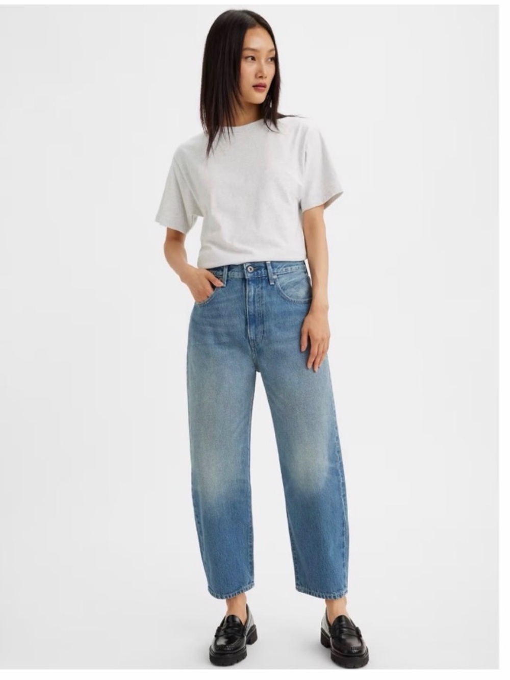 Levi’s Made & Crafted Women’s Light Blue Barrel Crop Denim Jeans Size 28
